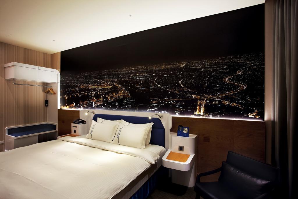 Airline Inn Green Park Way Тайчжун Екстер'єр фото