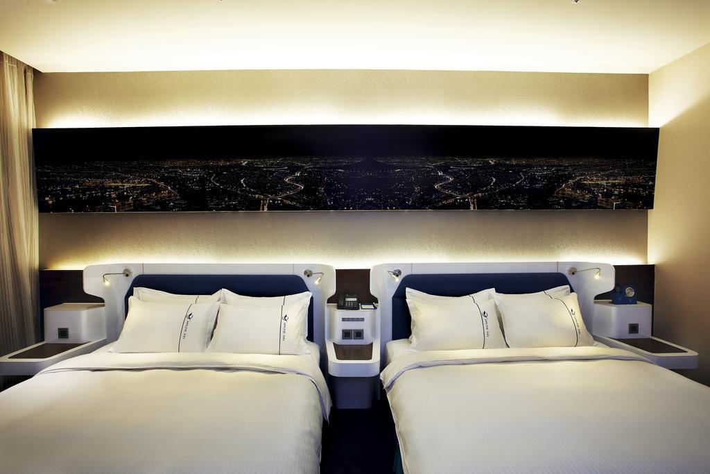 Airline Inn Green Park Way Тайчжун Екстер'єр фото