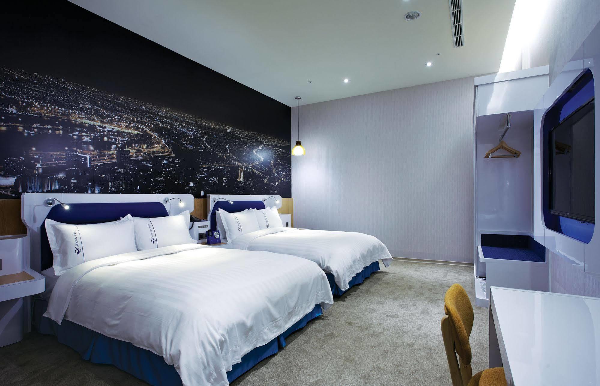 Airline Inn Green Park Way Тайчжун Екстер'єр фото